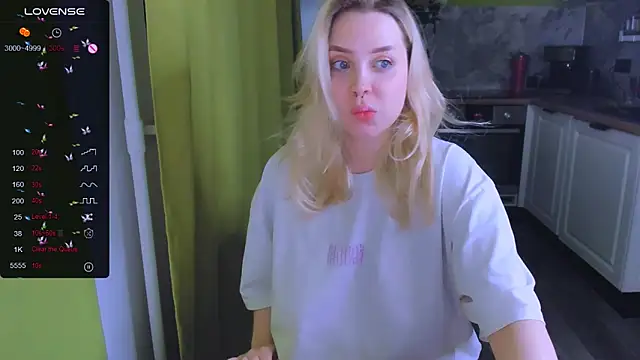 MonaLauu online show from 11/22/25, 08:08