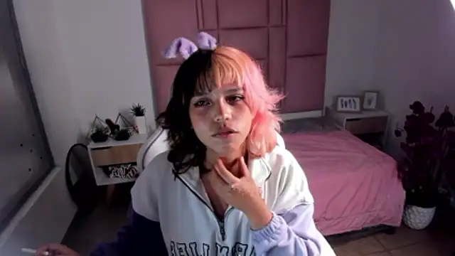 Snapshot of katalina_garcia chatting on 01/06/26, 10:58 katalina garcia online show from 01/06/26, 10:58