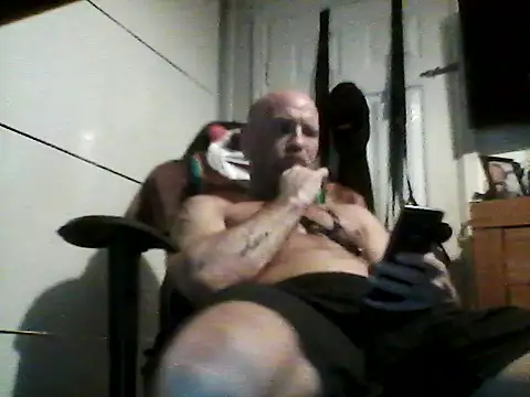 Verynaughtyx online show from 10/28/25, 04:06