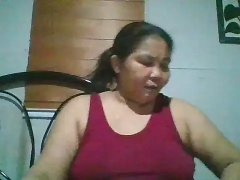 Snapshot of pinay_wild_mature chatting on 11/29/25, 03:45 pinay wild mature online show from 11/29/25, 03:45