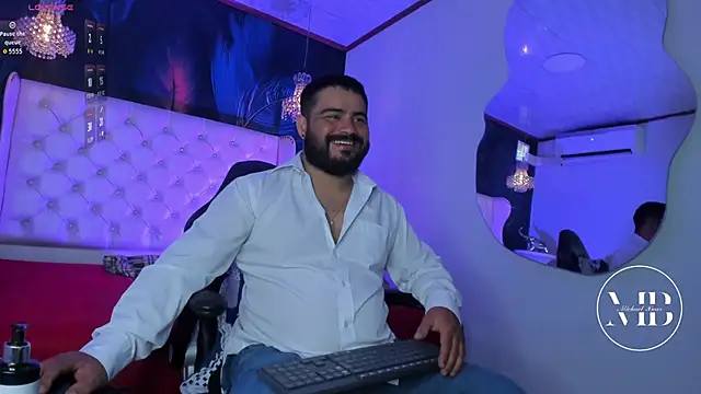MichaelBear  online show from 10/02/25, 01:03