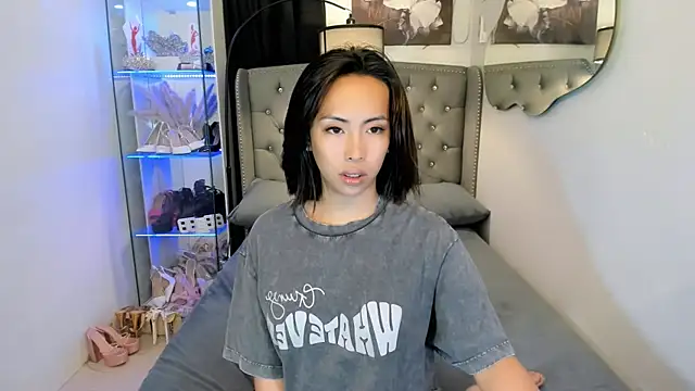 reighnempress online show from 02/18/26, 12:52