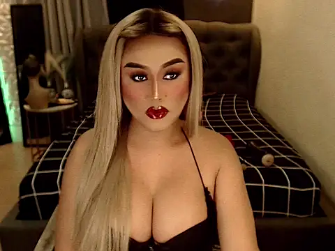 MISTRESS OF EVILCUMxx online show from 01/08/26, 08:15