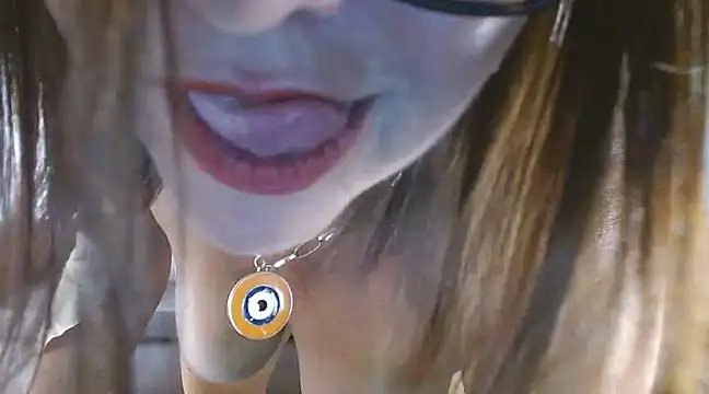 Linda1975 online show from 03/08/25, 05:22