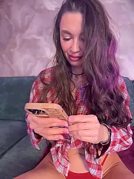 Snapshot of Emma_Catt chatting on 05/04/26, 03:32 Emma Catt online show from 05/04/26, 03:32