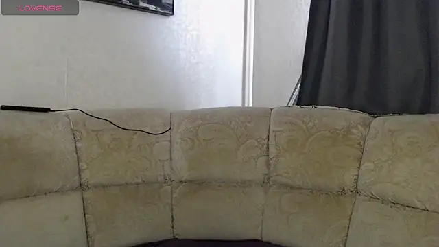 LiyaSilve online show from 11/30/25, 06:36