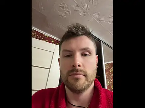 Snapshot of MartinBrandon chatting on 05/13/26, 10:44 MartinBrandon online show from 05/13/26, 10:44