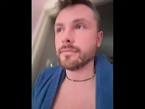 Snapshot of MartinBrandon chatting on 06/02/26, 11:32 MartinBrandon online show from 06/02/26, 11:32