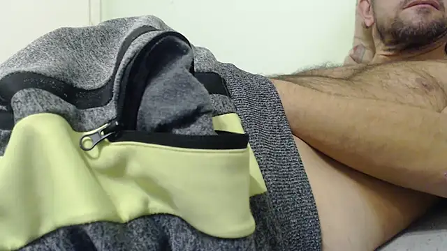 Snapshot of VASKOS178 chatting on 11/11/25, 10:04 VASKOS178 online show from 11/11/25, 10:04