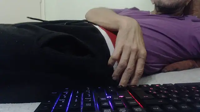 Snapshot of VASKOS178 chatting on 10/05/25, 07:04 VASKOS178 online show from 10/05/25, 07:04