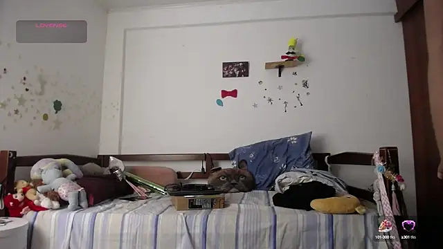 Moon lunita online show from 09/16/25, 03:35