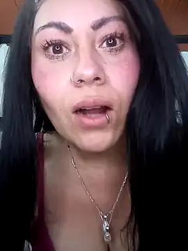 Snapshot of Tania_mature chatting on 09/22/25, 05:52 Tania mature online show from 09/22/25, 05:52
