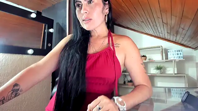 Snapshot of Tania_mature chatting on 03/02/25, 12:31 Tania mature online show from 03/02/25, 12:31