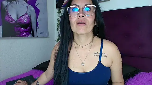 Snapshot of Tania_mature chatting on 07/18/26, 05:54 Tania mature online show from 07/18/26, 05:54