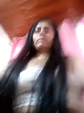Snapshot of Tania_mature chatting on 02/21/25, 07:10 Tania mature online show from 02/21/25, 07:10