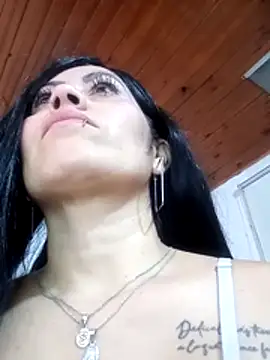 Snapshot of Tania_mature chatting on 06/26/26, 05:41 Tania mature online show from 06/26/26, 05:41