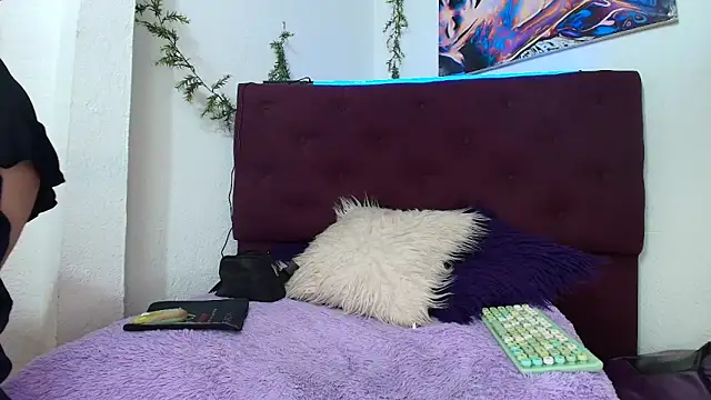 Tania mature online show from 11/28/25, 05:24