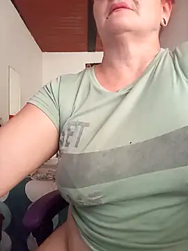 Snapshot of antonela_ladiabla chatting on 03/03/25, 08:21 antonela ladiabla online show from 03/03/25, 08:21