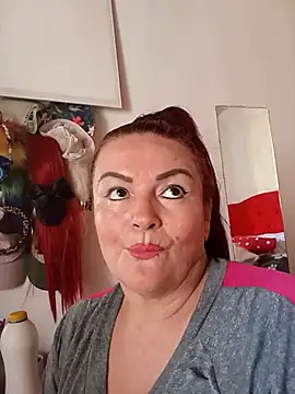 Snapshot of antonela_ladiabla chatting on 10/21/25, 02:27 antonela ladiabla online show from 10/21/25, 02:27