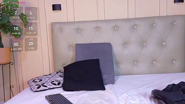 nicol snow online show from 03/25/26, 07:35