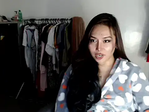Snapshot of urqueendominant chatting on 03/06/25, 06:41 urqueendominant online show from 03/06/25, 06:41