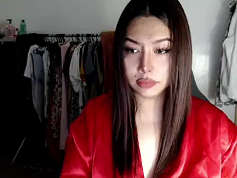 Snapshot of urqueendominant chatting on 03/08/25, 12:11 urqueendominant online show from 03/08/25, 12:11