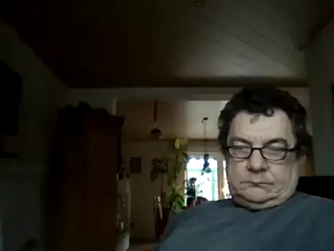 Nobbie444 online show from 12/19/25, 01:13