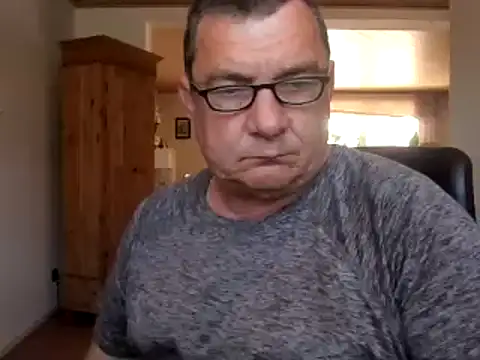 Snapshot of Nobbie444 chatting on 05/28/26, 12:22 Nobbie444 online show from 05/28/26, 12:22