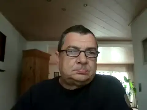 Snapshot of Nobbie444 chatting on 06/09/26, 07:42 Nobbie444 online show from 06/09/26, 07:42