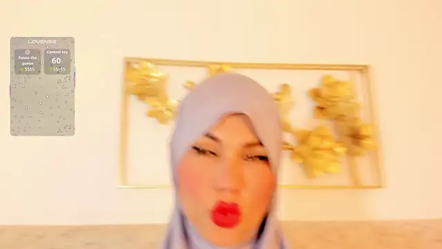 Snapshot of hanajameela chatting on 12/18/25, 11:47 hanajameela online show from 12/18/25, 11:47