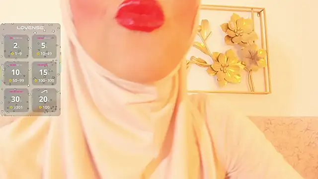 Snapshot of hanajameela chatting on 11/06/25, 11:47 hanajameela online show from 11/06/25, 11:47