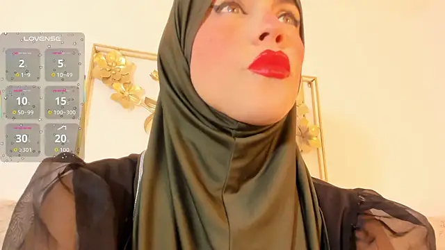 Snapshot of hanajameela chatting on 10/02/25, 11:35 hanajameela online show from 10/02/25, 11:35