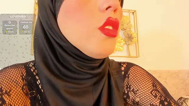 Snapshot of hanajameela chatting on 11/26/25, 11:43 hanajameela online show from 11/26/25, 11:43