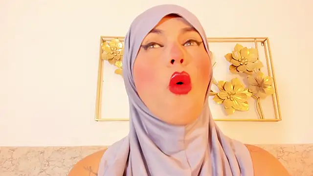 Snapshot of hanajameela chatting on 11/11/25, 11:38 hanajameela online show from 11/11/25, 11:38