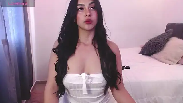 Melaniie01 online show from 04/09/26, 10:38