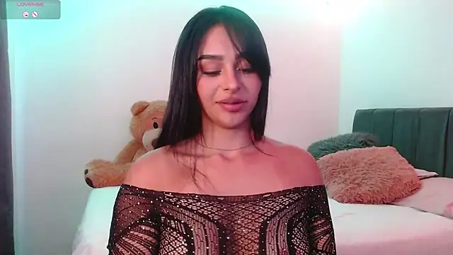 Melaniie01 online show from 12/17/25, 10:26