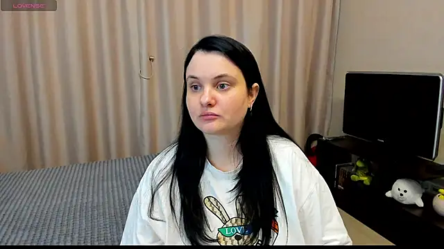 AlanaBrox online show from 05/17/26, 07:03