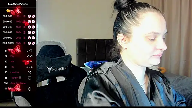 AlanaBrox online show from 11/05/25, 12:14