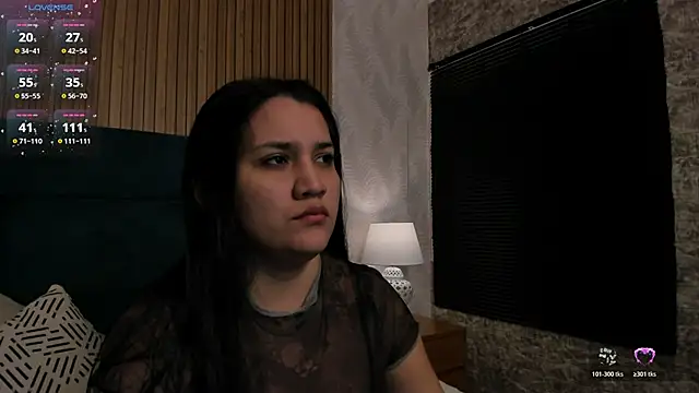 Snapshot of Kareena_chopra chatting on 11/10/25, 12:32 Kareena chopra online show from 11/10/25, 12:32