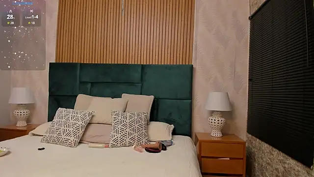 Snapshot of Kareena_chopra chatting on 11/14/25, 12:31 Kareena chopra online show from 11/14/25, 12:31