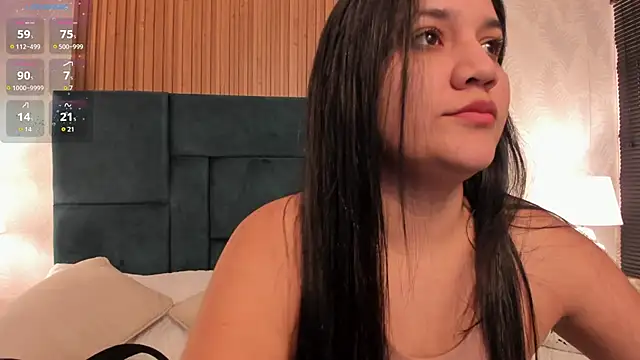 Snapshot of Kareena_chopra chatting on 10/29/25, 12:37 Kareena chopra online show from 10/29/25, 12:37