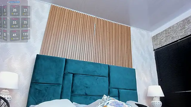 Snapshot of Kareena_chopra chatting on 12/15/25, 12:33 Kareena chopra online show from 12/15/25, 12:33