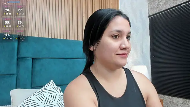 Snapshot of Kareena_chopra chatting on 09/18/25, 12:30 Kareena chopra online show from 09/18/25, 12:30