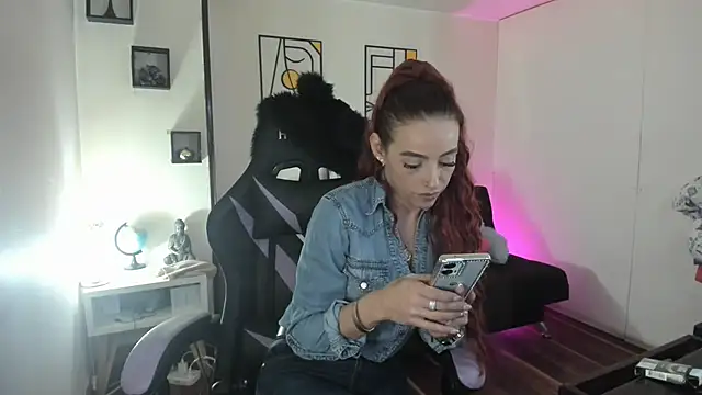 Snapshot of kay_marie chatting on 10/11/25, 07:15 kay marie online show from 10/11/25, 07:15