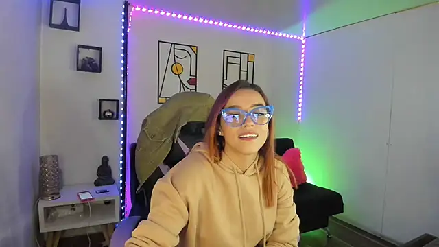 Snapshot of kay_marie chatting on 02/11/25, 07:27 kay marie online show from 02/11/25, 07:27