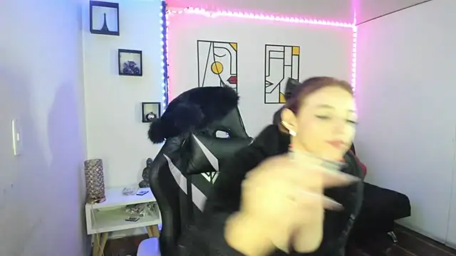 Snapshot of kay_marie chatting on 03/09/25, 11:46 kay marie online show from 03/09/25, 11:46