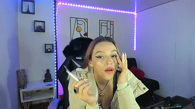 Snapshot of kay_marie chatting on 02/19/25, 12:03 kay marie online show from 02/19/25, 12:03