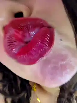 miafresa hot online show from 12/13/25, 11:44