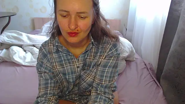 LoraPreston online show from 10/19/25, 09:12