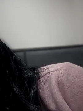 Alyaa s online show from 10/28/25, 01:50